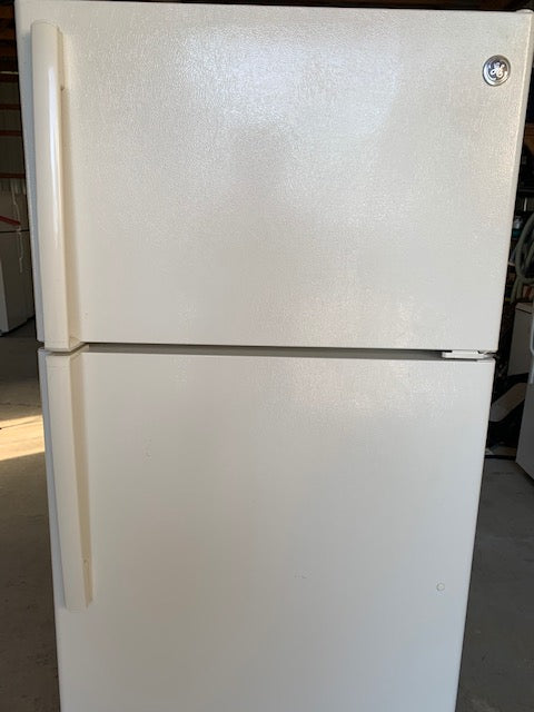 White GE Refrigerators